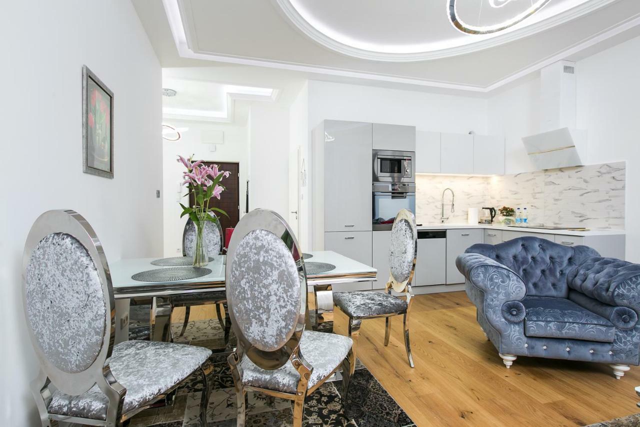 Old Town Cristal Apartment By Otium Krakow Ngoại thất bức ảnh