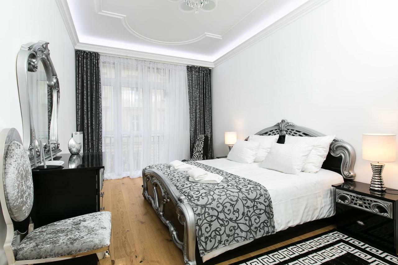 Old Town Cristal Apartment By Otium Krakow Ngoại thất bức ảnh