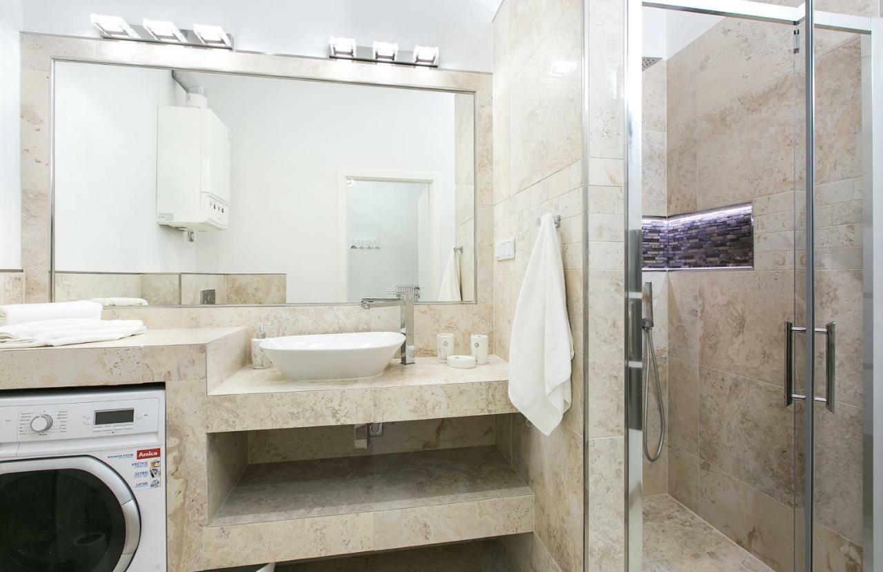 Old Town Cristal Apartment By Otium Krakow Ngoại thất bức ảnh
